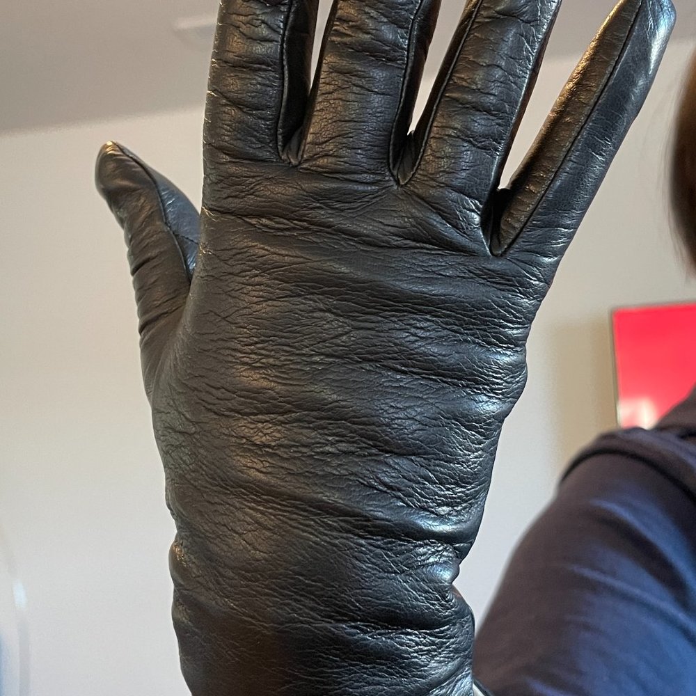 Worn once D&G gloves black leather size 7 - Picture 14 of 15